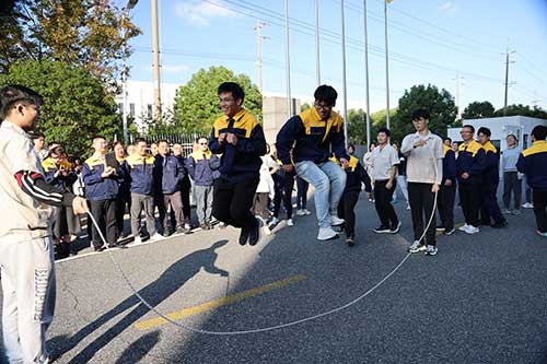 秋韻飛揚 活力(li)綻放 | 上海創力(li)集(ji)團(tuán)秋季運動(dòng)會取得圓滿成(cheng)功(圖6)