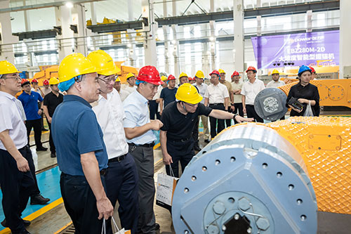 雙星耀煤海！創力(li)集(ji)團(tuán)首髮(fa)大(da)坡度掘錨機(jī)與高(gao)速(su)采煤機(jī)新(xin)産(chan)品(pin)髮(fa)布會取得圓滿成(cheng)功(圖8)